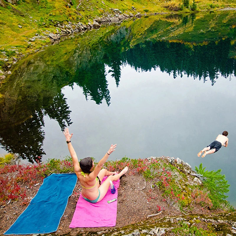 Quick-Dry Microfiber Towel – Beach, Gym & Travel Ready